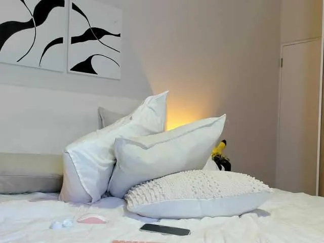 Live sex webcam photo for Cinnamon-Lips #292156916