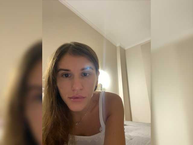 Live sex webcam photo for Cinnamon20 #276195871