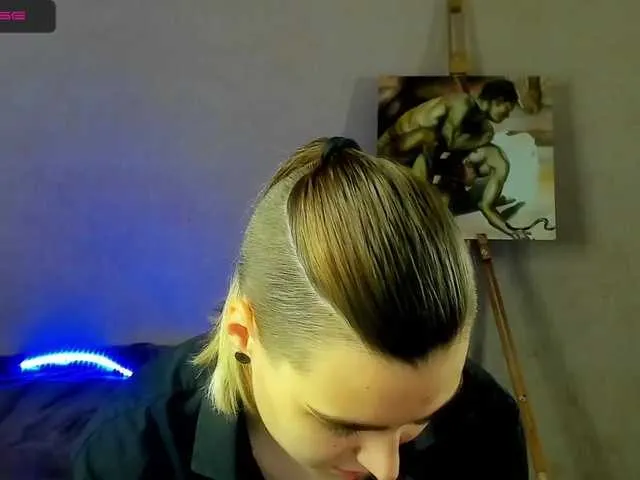 Live sex webcam photo for CitrusLoveOne #274097203