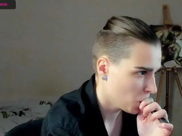 Live sex webcam photo for CitrusLoveOne #274113477