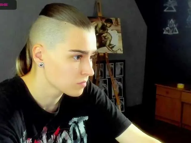 Live sex webcam photo for CitrusLoveOne #274187047