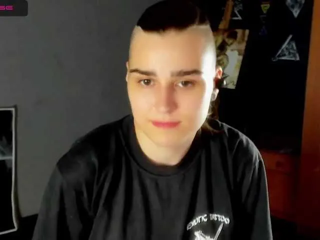 Live sex webcam photo for CitrusLoveOne #274303379