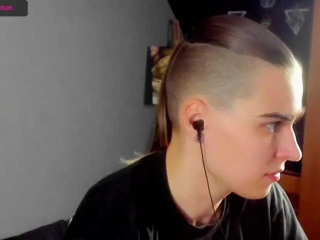 Live sex webcam photo for CitrusLoveOne #274549540