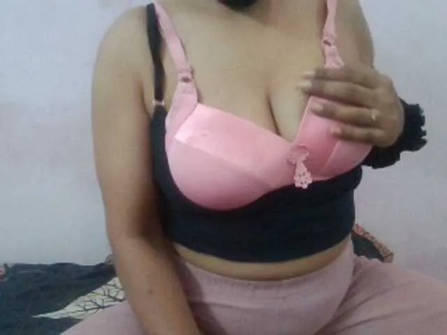 Live sex webcam photo for Citypie0311 #294148223