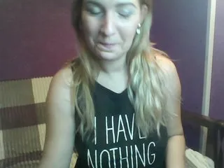 Live sex webcam photo for CladkayaBylos #212777053