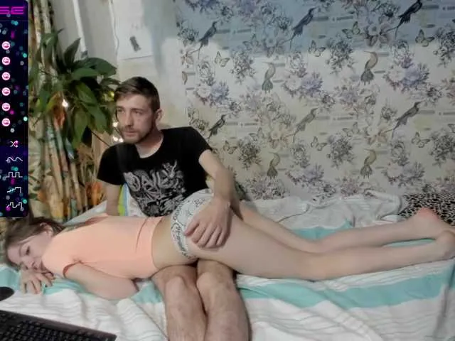 Live sex webcam photo for ClairSam #273265619