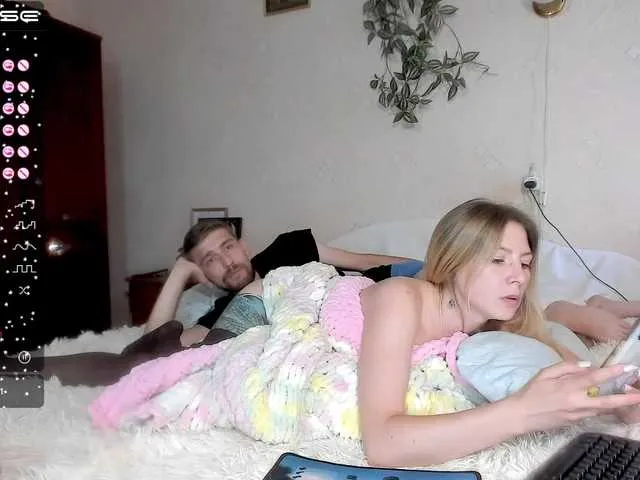 Live sex webcam photo for ClairSam #275950185