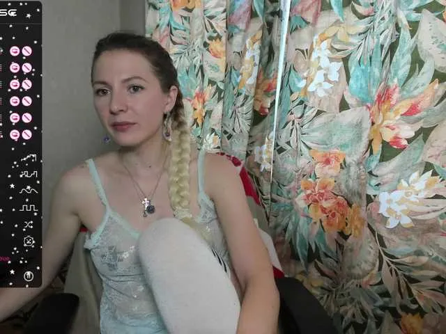 Live sex webcam photo for ClairSam #276376246