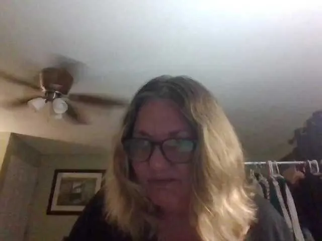 Live sex webcam photo for ClaireDream #273442572