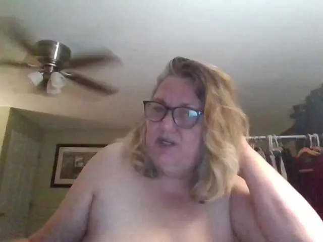 Live sex webcam photo for ClaireDream #273445647