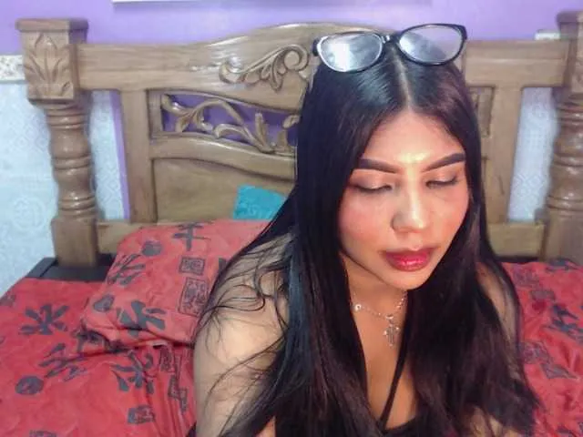 Live sex webcam photo for ClaraMills #276656589