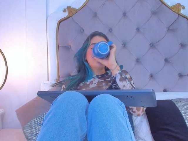 Live sex webcam photo for ClareMin #275532933