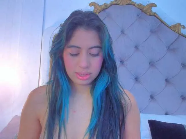 Live sex webcam photo for ClareMin #275551367