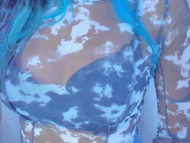 Live sex webcam photo for ClareMin #275604987