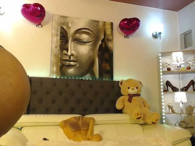 Live sex webcam photo for Claritababe #272579730