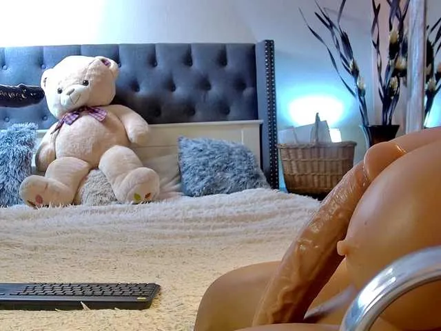 Live sex webcam photo for Claritababe #288568271