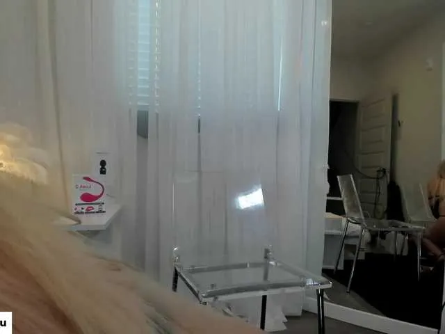 Live sex webcam photo for Classy4uuuu #287958736