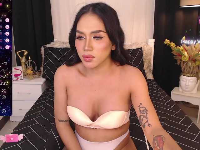 Live sex webcam photo for ClassyEllice #288040543