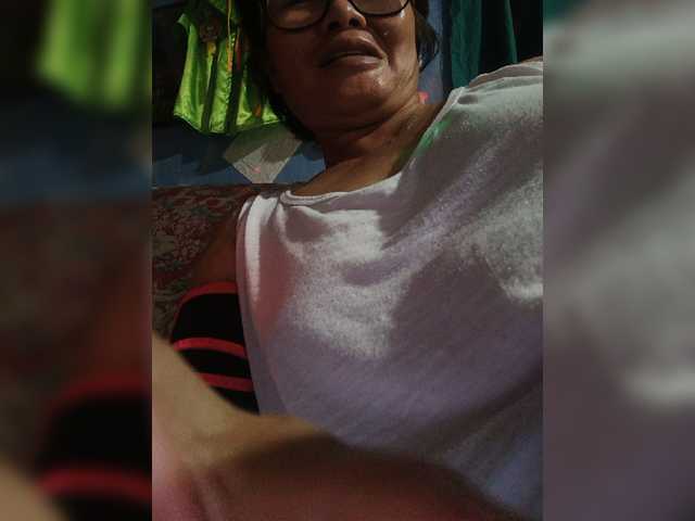 Live sex webcam photo for Classygirl69 #275944773