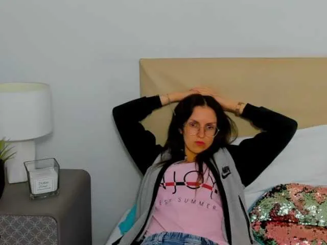 Live sex webcam photo for ClaudiaFunny #273541472