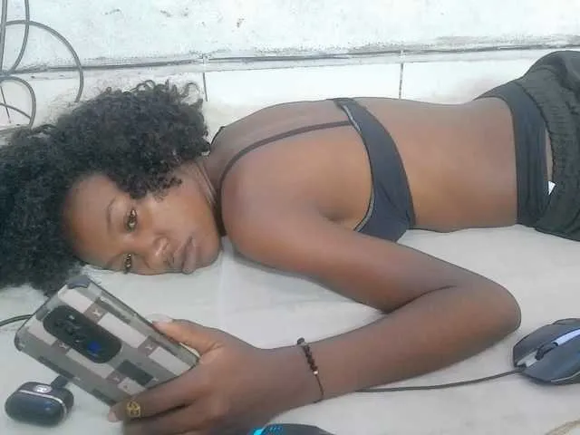 Live sex webcam photo for Claudiaah #294227156