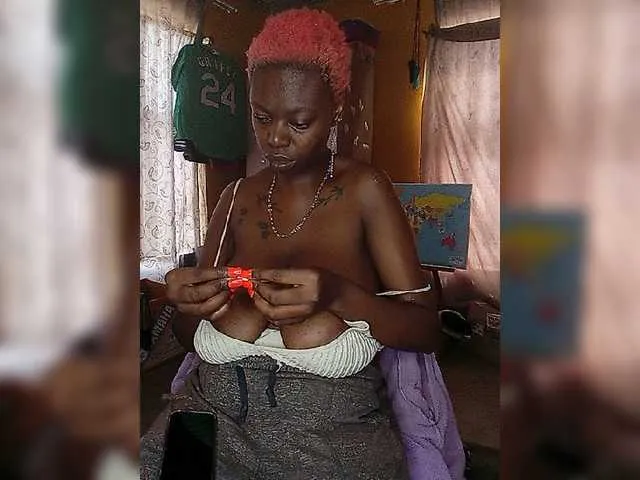 Live sex webcam photo for CleavageKING #277671140