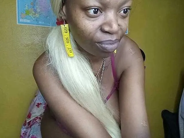 Live sex webcam photo for CleavageKING #290023117