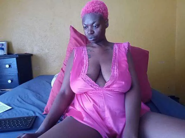 Live sex webcam photo for CleavageKING #290628658