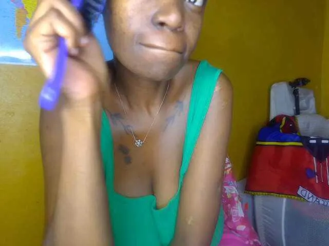 Live sex webcam photo for CleavageKING #290699115