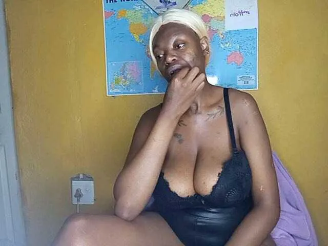 Live sex webcam photo for CleavageKING #291381218