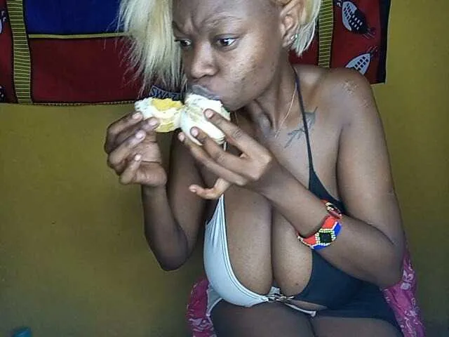 Live sex webcam photo for CleavageKING #291414658