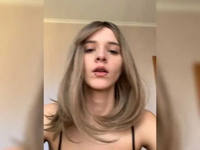 Live sex webcam photo for CleoGoddess #276557219