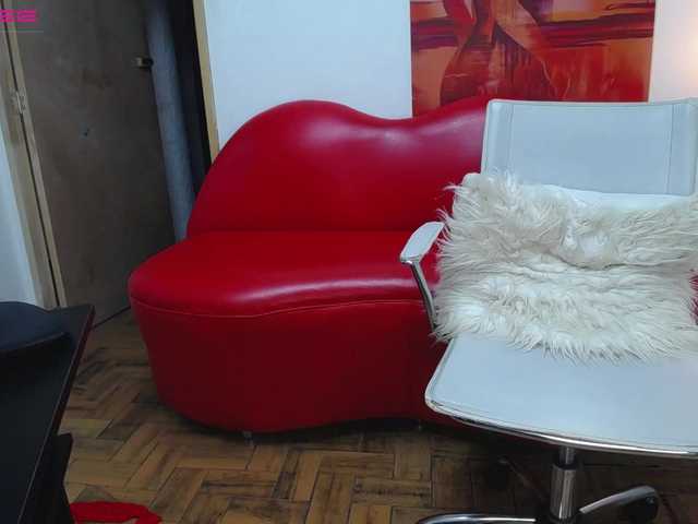 Live sex webcam photo for Clhoe-Lovex #276035939