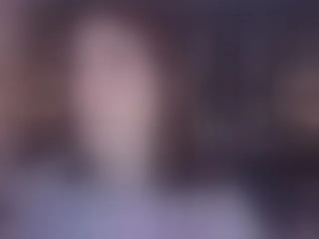 Live sex webcam photo for CloeBonet #293363408
