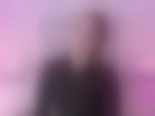 Live sex webcam photo for CloeBonet #293768797