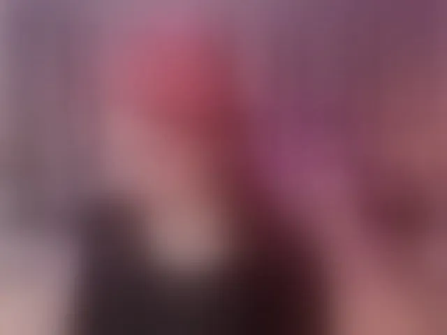 Live sex webcam photo for CloeBonet #294079860