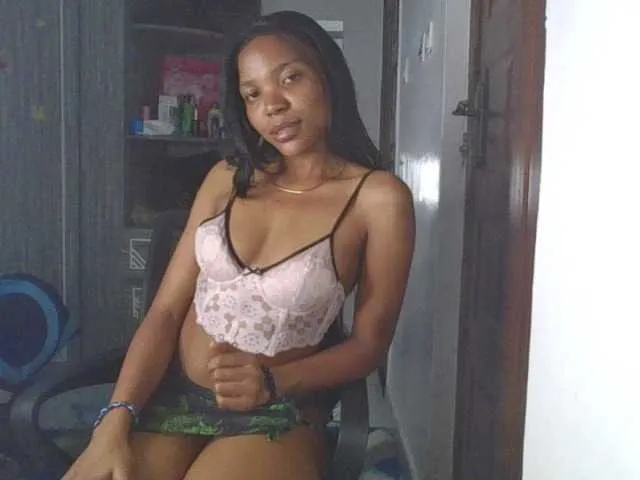Live sex webcam photo for CloeMae #291936609