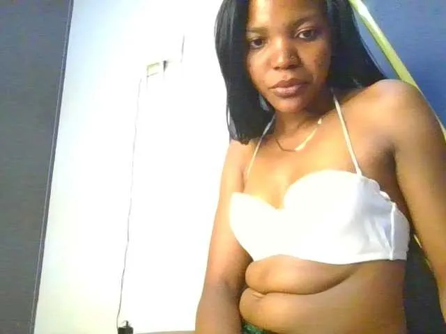 Live sex webcam photo for CloeMae #292048323