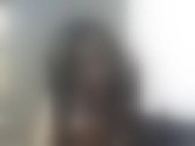 Live sex webcam photo for CloeMae #292057937