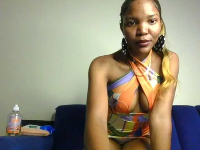 Live sex webcam photo for CloeMae #292268158
