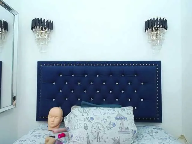 Live sex webcam photo for CloeRabitt #275703051