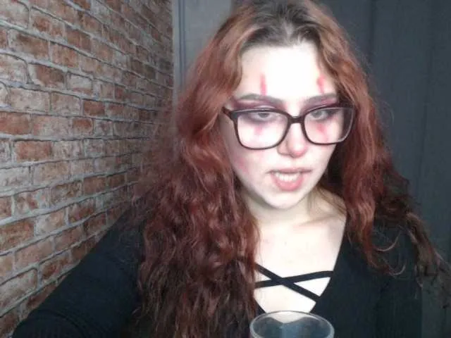 Live sex webcam photo for Cloisstress #277526417