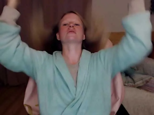 Live sex webcam photo for CoconutLegs #275469469