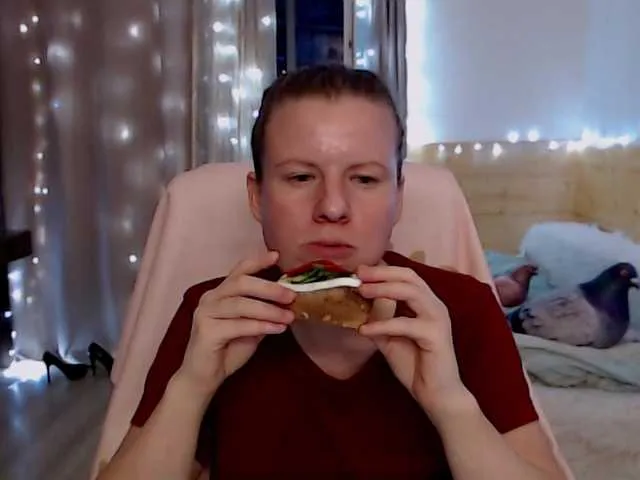 Live sex webcam photo for CoconutLegs #275723699