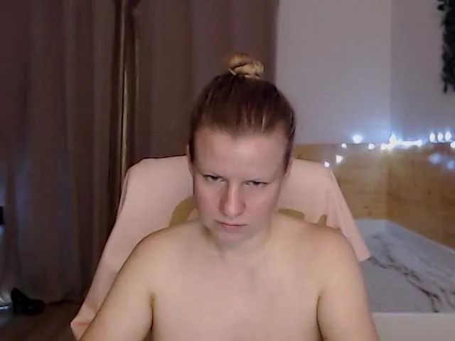 Live sex webcam photo for CoconutLegs #275969858