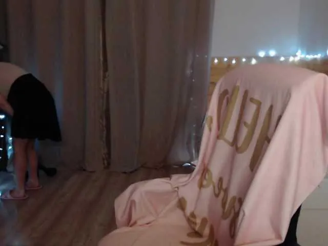 Live sex webcam photo for CoconutLegs #276111099