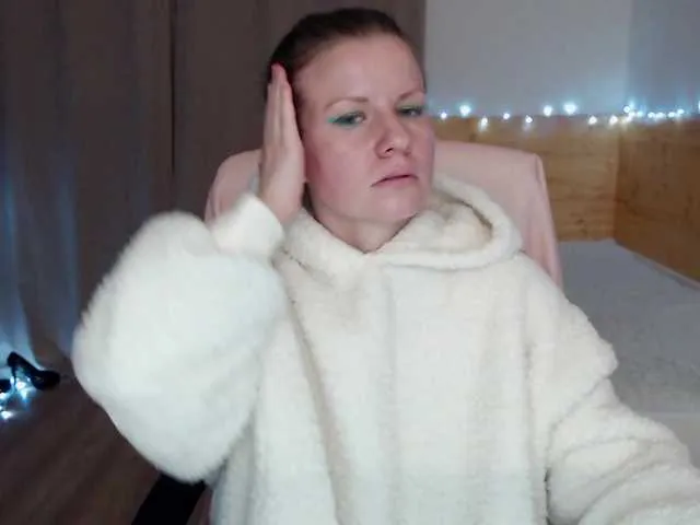 Live sex webcam photo for CoconutLegs #276222660