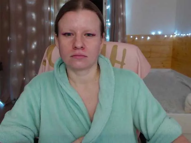 Live sex webcam photo for CoconutLegs #276511204