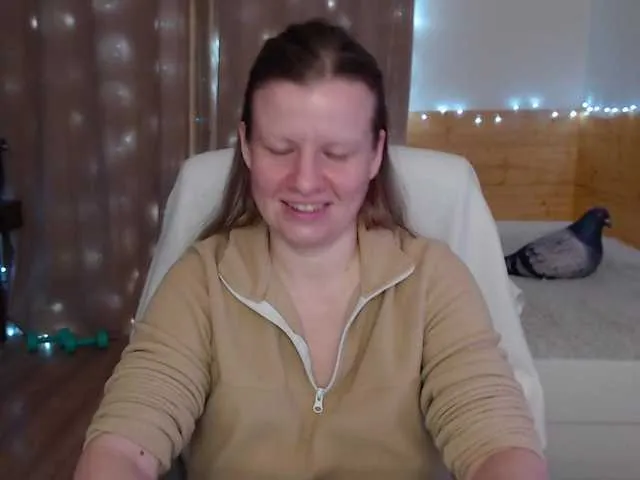 Live sex webcam photo for CoconutLegs #276587944