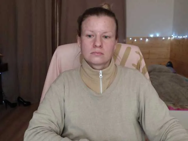 Live sex webcam photo for CoconutLegs #276859377